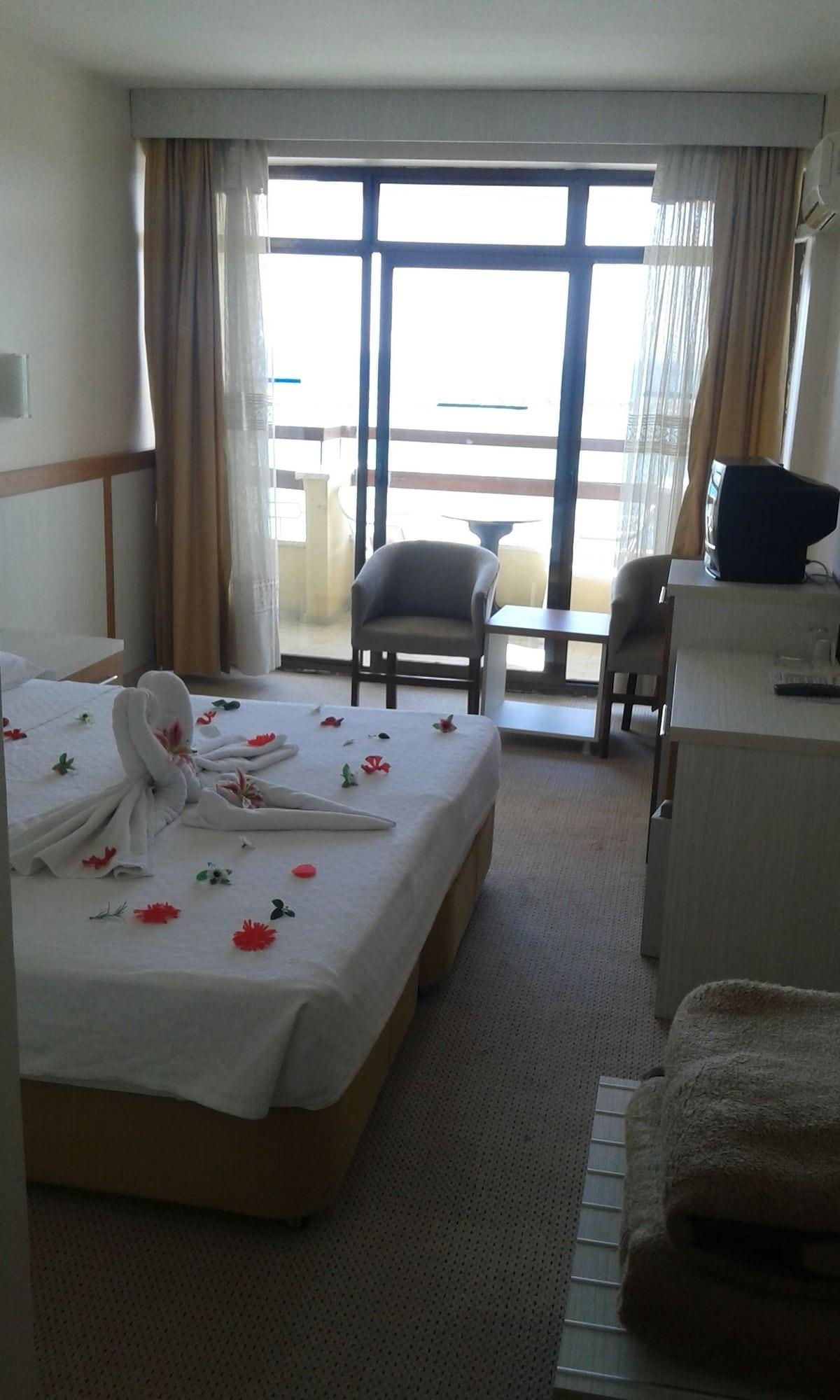 Sozer Hotel Kusadası Esterno foto