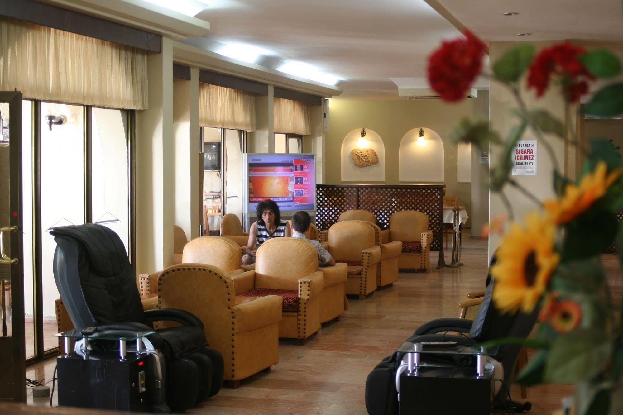 Sozer Hotel Kusadası Esterno foto