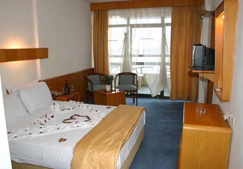 Sozer Hotel Kusadası Esterno foto