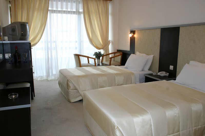 Sozer Hotel Kusadası Esterno foto